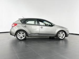 Kia Cerato 2.0 5-Door automatic - Image 6