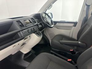 Volkswagen T6 Kombi 2.0 TDi DSG 103kw - Image 15