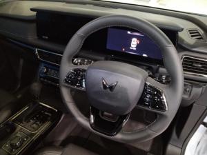 Mahindra XUV700 2.0T AX7L - Image 10