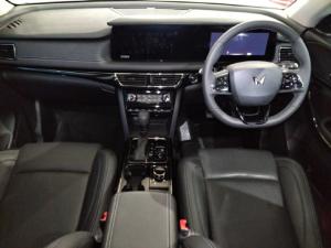 Mahindra XUV700 2.0T AX7L - Image 9