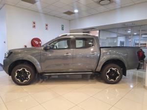 Nissan Navara 2.5DDTi double cab LE 4x4 - Image 2