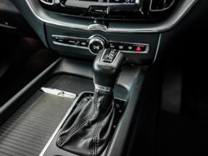 Volvo XC60 D5 AWD Momentum - Image 18