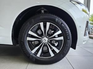Volvo XC60 B5 AWD Plus Dark - Image 10