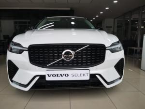 Volvo XC60 B5 AWD Plus Dark - Image 2