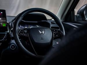 Mahindra XUV 3XO 1.2T AX5 manual - Image 15