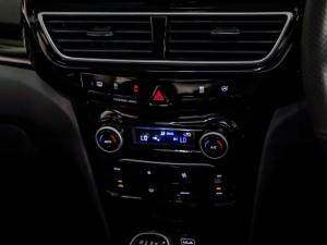 Mahindra XUV 3XO 1.2T AX5 manual - Image 16