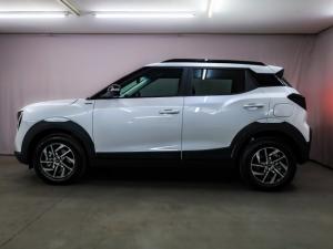 Mahindra XUV 3XO 1.2T AX5 manual - Image 2