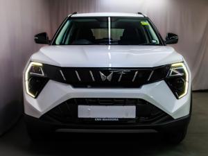 Mahindra XUV 3XO 1.2T AX5 manual - Image 4