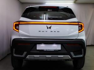 Mahindra XUV 3XO 1.2T AX5 manual - Image 5