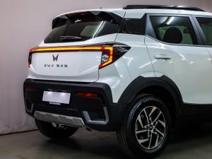 Mahindra XUV 3XO 1.2T AX5 manual - Image 8