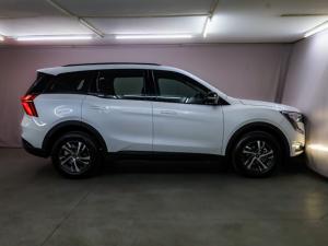 Mahindra XUV700 2.0T AX5 - Image 17