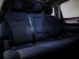 Mahindra XUV700 2.0T AX5 - Image 7