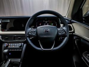 Mahindra XUV700 2.0T AX5 - Image 9