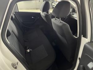Volkswagen Polo Vivo hatch 1.6 Comfortline auto - Image 7