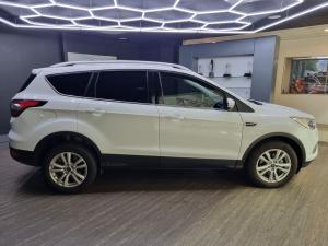Ford Kuga 1.5T Ambiente auto - Image 10
