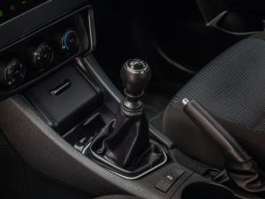 Toyota Corolla Quest 1.8 Plus manual - Image 10