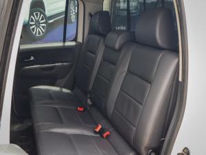 Volkswagen Amarok 2.0BiTDI double cab Highline 4Motion auto - Image 12