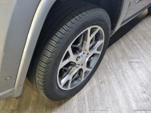 Jeep Grand Cherokee 3.6L Overland - Image 4