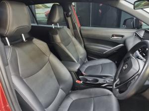 Toyota Corolla Cross 1.8 Hybrid XS - Image 11