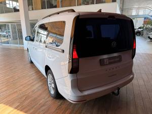 Volkswagen Caddy Maxi 2.0TDI panel van - Image 13
