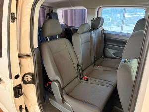 Volkswagen Caddy Maxi 2.0TDI panel van - Image 8