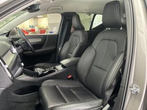 Volvo XC40 Recharge Single Motor Plus - Image 11