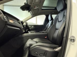 Volvo XC60 B6 AWD Ultimate Bright - Image 12