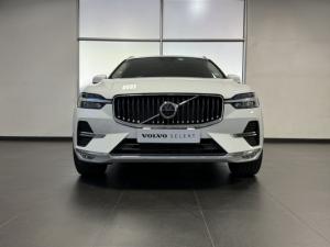 Volvo XC60 B6 AWD Ultimate Bright - Image 3