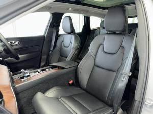 Volvo XC60 B6 AWD Ultimate Bright - Image 12