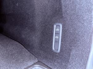 Volvo XC90 T8 Twin Engine AWD R-Design - Image 18