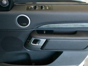 Land Rover Discovery D300 S - Image 21