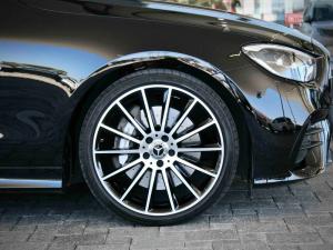 Mercedes-Benz E-Class E300 coupe AMG Line - Image 5