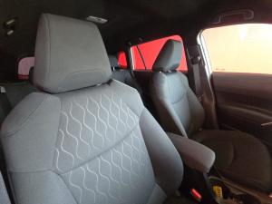 Toyota Corolla Cross 1.8 Xi - Image 18