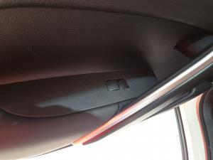 Toyota Corolla Cross 1.8 Xi - Image 29