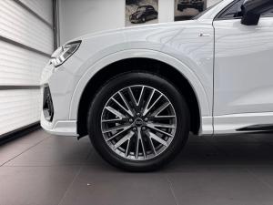 Audi Q3 35TDI Black Edition - Image 3