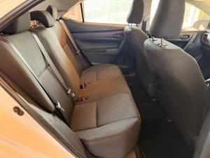 Toyota Corolla Quest 1.8 Plus manual - Image 10