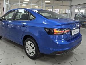 Volkswagen Polo sedan 1.6 auto - Image 11