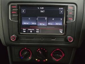 Volkswagen Polo Vivo hatch 1.6 Comfortline auto - Image 5