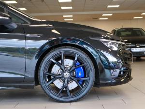 Volkswagen Golf R - Image 12