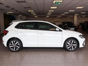 Volkswagen Polo hatch 1.0TSI Life auto - Image 11