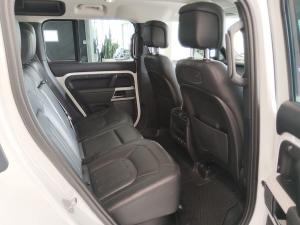 Land Rover Defender 110 D240 HSE - Image 11