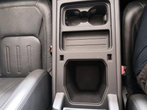 Land Rover Defender 110 D240 HSE - Image 14