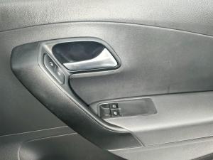 Volkswagen Polo Vivo hatch 1.6 Comfortline auto - Image 18