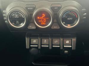 Suzuki Jimny 1.5 GLX AllGrip 3-door manual - Image 17