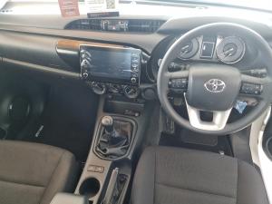 Toyota Hilux 2.4GD-6 single cab Raider manual - Image 6