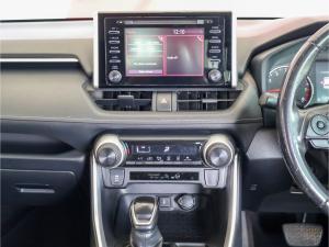 Toyota RAV4 2.0 GX auto - Image 10