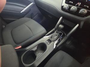 Toyota Corolla Cross 1.8 Xi - Image 12