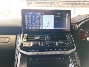 Toyota Land Cruiser 300 3.5T GR-Sport - Image 13