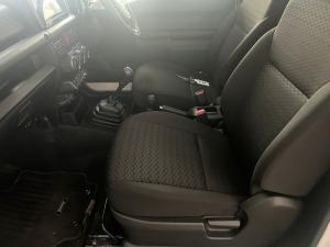 Suzuki Jimny 1.5 GLX AllGrip 3-door manual - Image 7