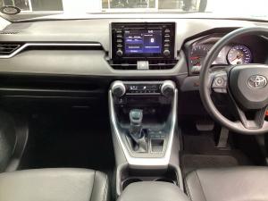 Toyota RAV4 2.0 GX auto - Image 14